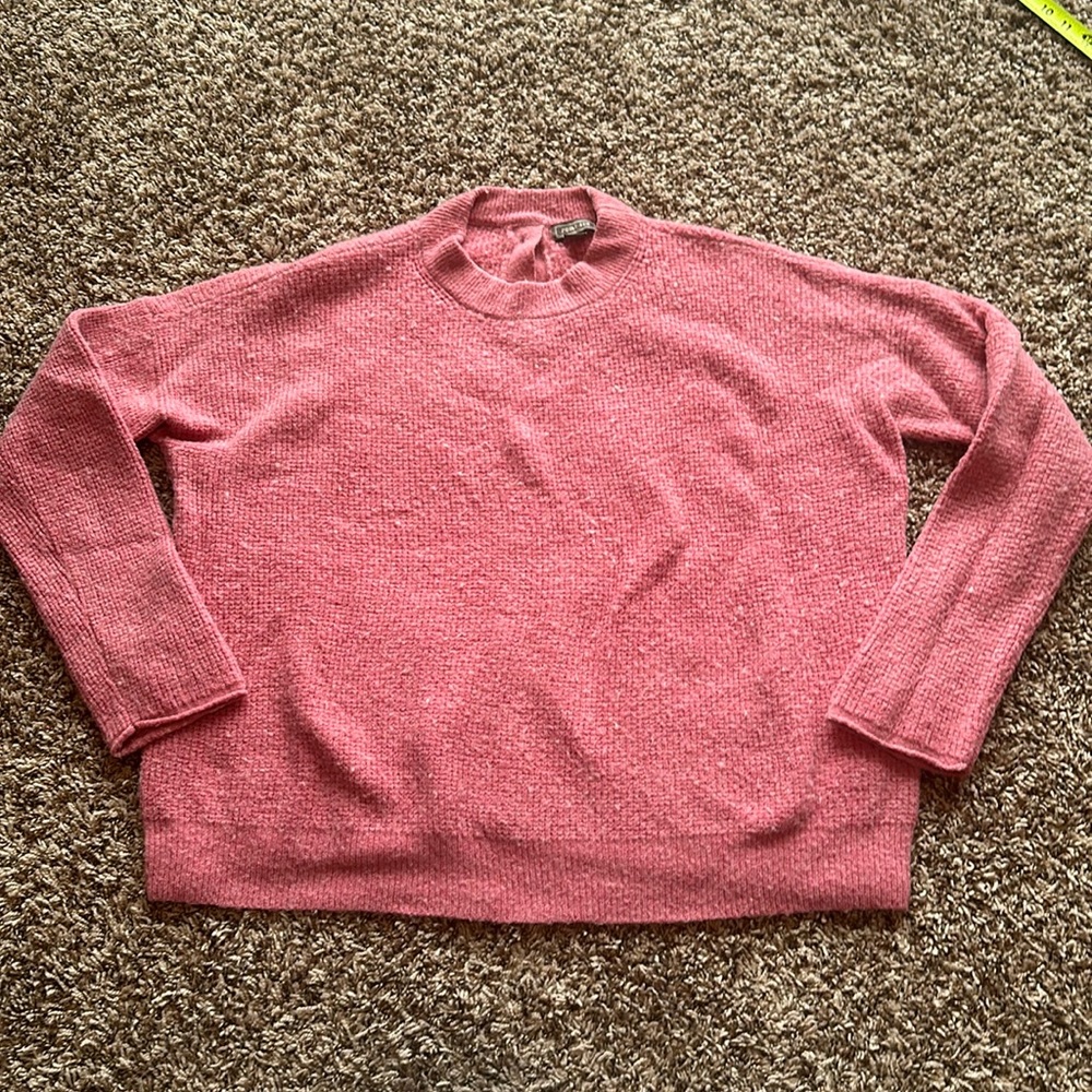 Point sur button back sweater